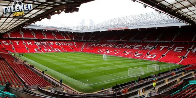 Gây chấn động khi MU xây sân 2 tỷ bảng